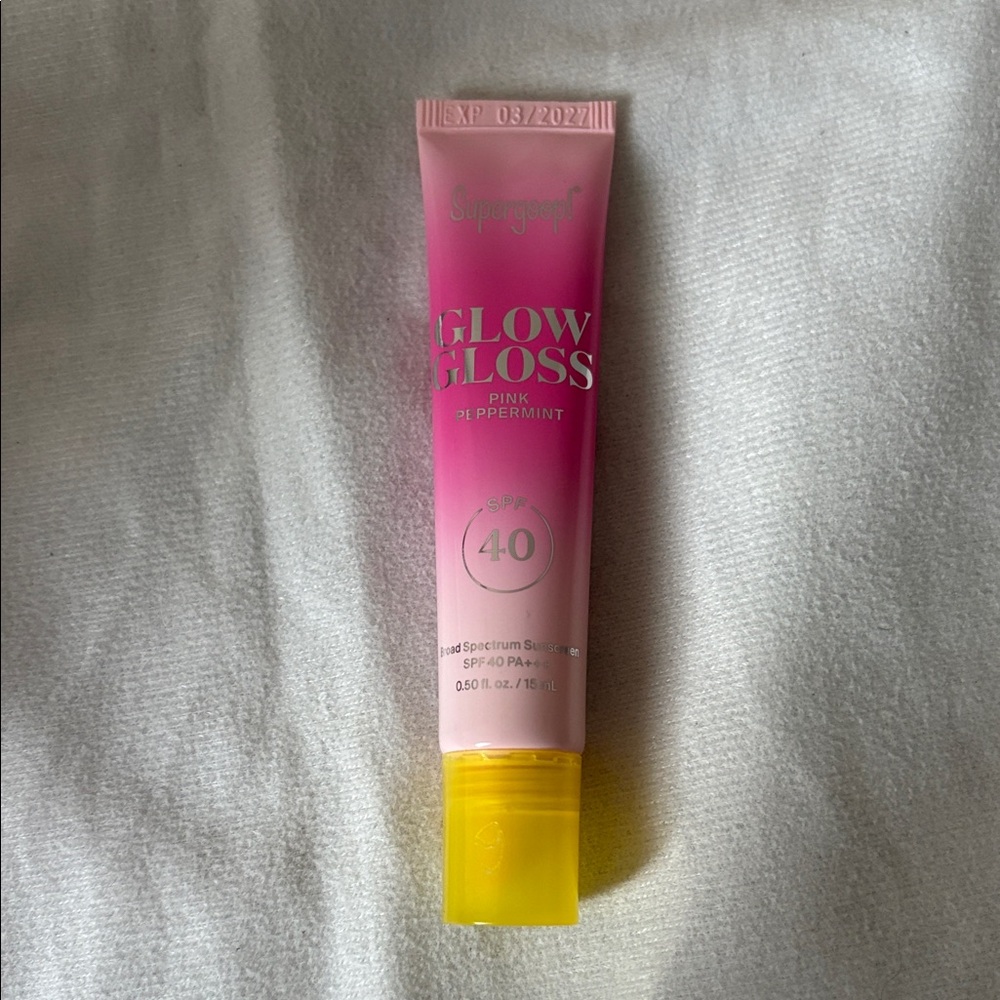 💋2/$25 Supergoop glow gloss pink peppermint - Picture 3 of 5